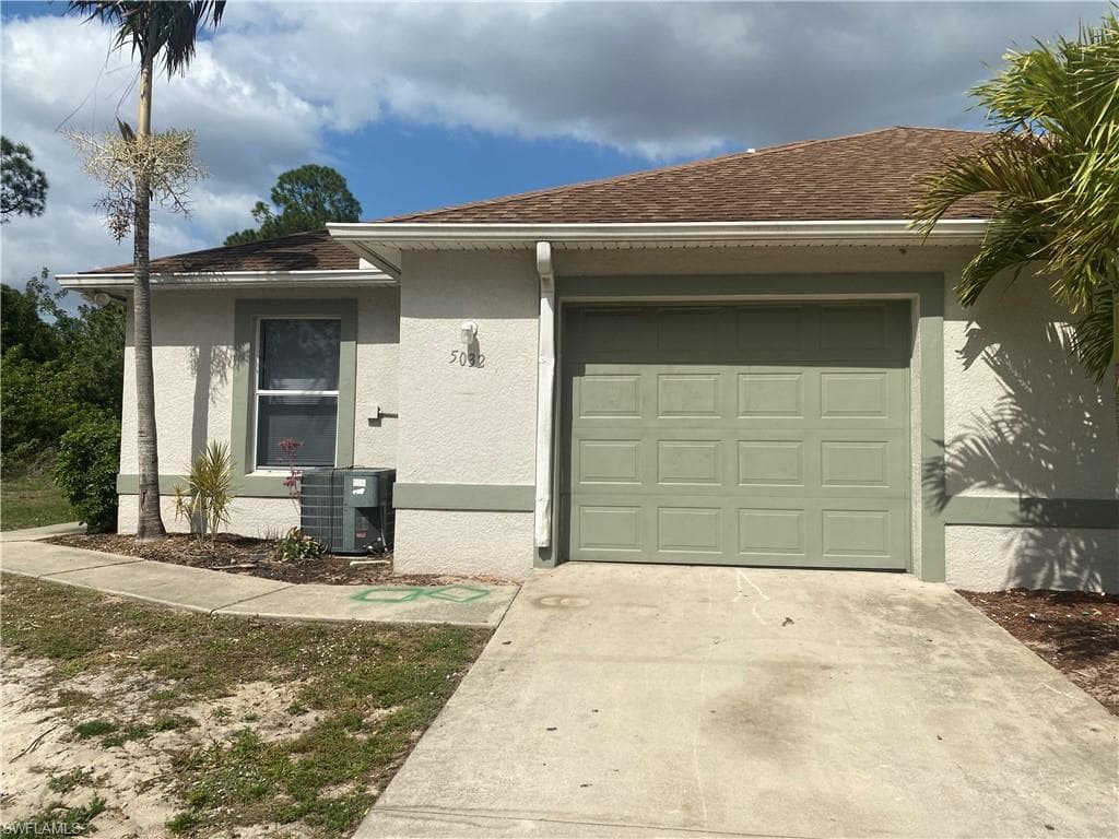 5032 Locke LN LEHIGH ACRES, FL 33973
