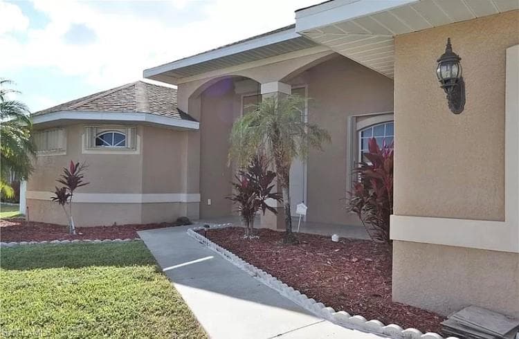 406 NE 23rd PL CAPE CORAL, FL 33909