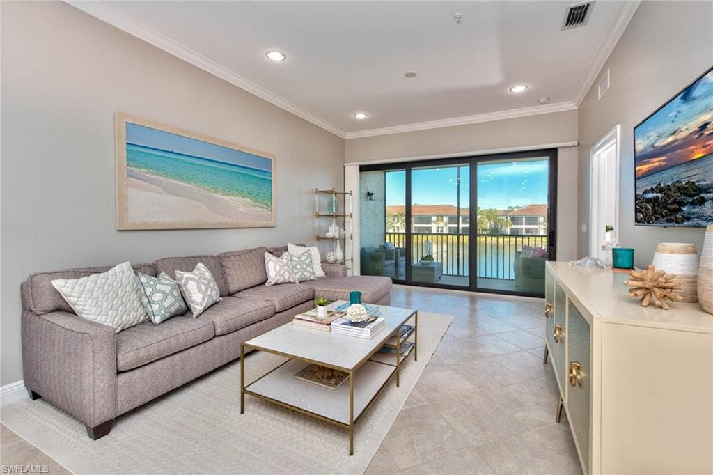 15102 Palmer Lake CIR 203 NAPLES, FL 34109