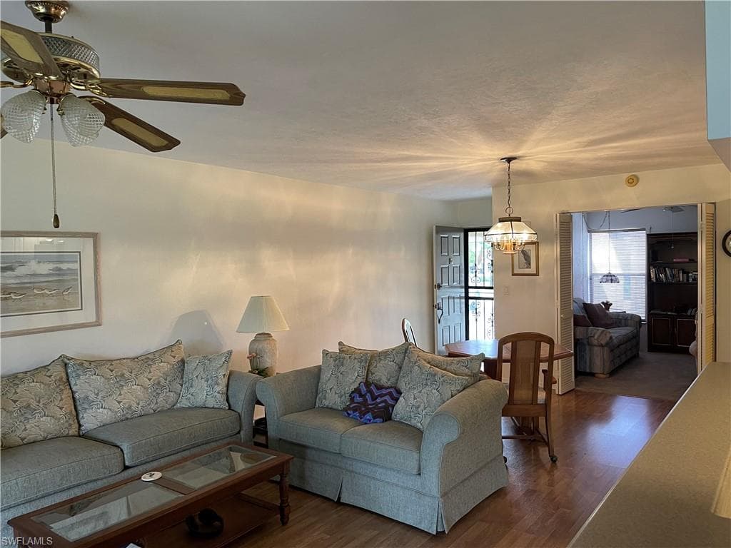 5690 Trailwinds DR 615 FORT MYERS, FL 33907
