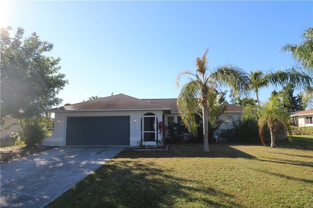 304 SE 19th LN CAPE CORAL, FL 33990