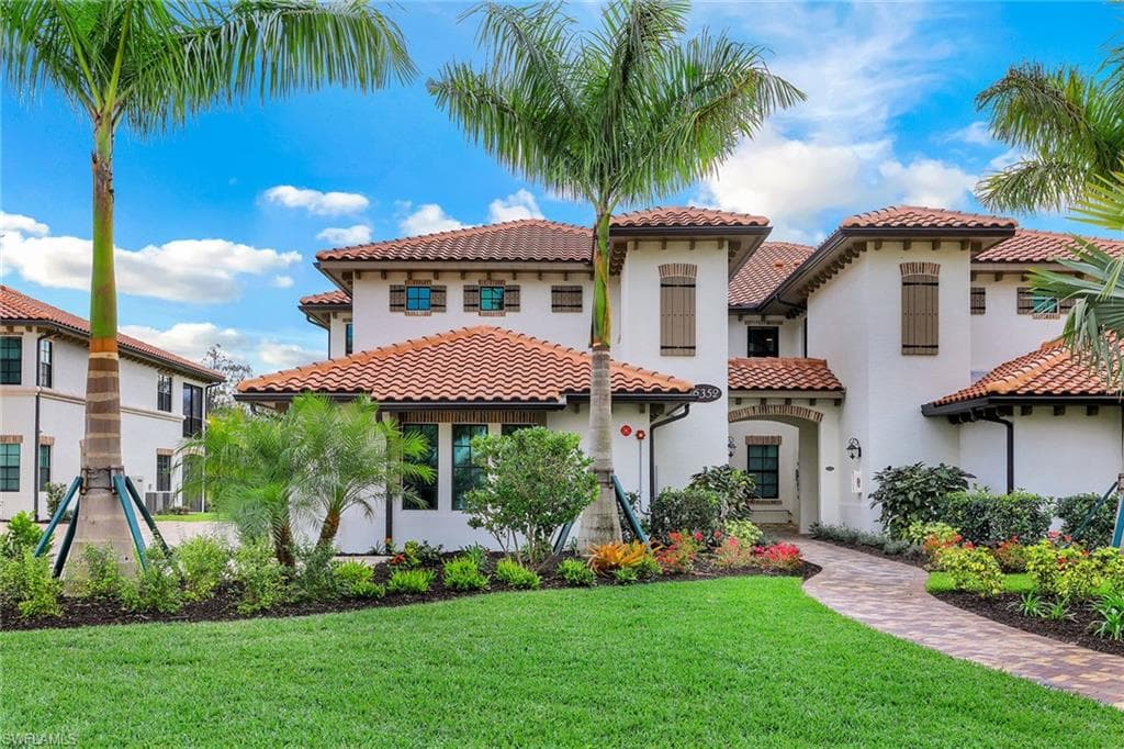 16352 VIANSA WAY 10-101 NAPLES, FL 34110