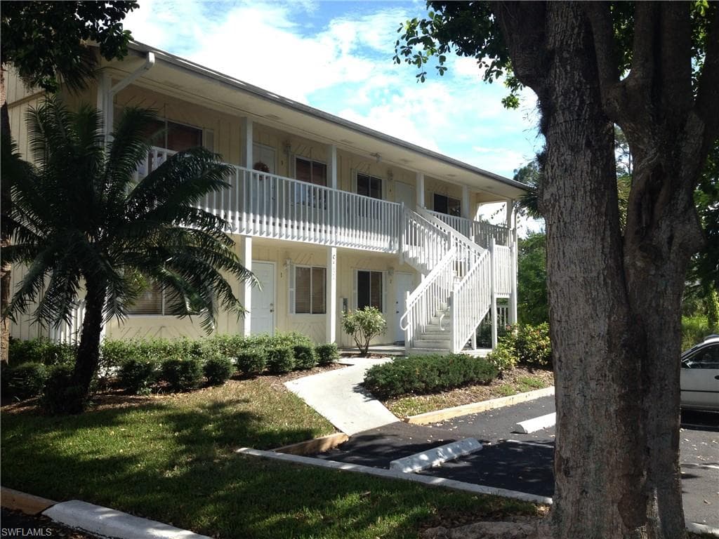 4623 Bayshore DR C2 NAPLES, FL 34112