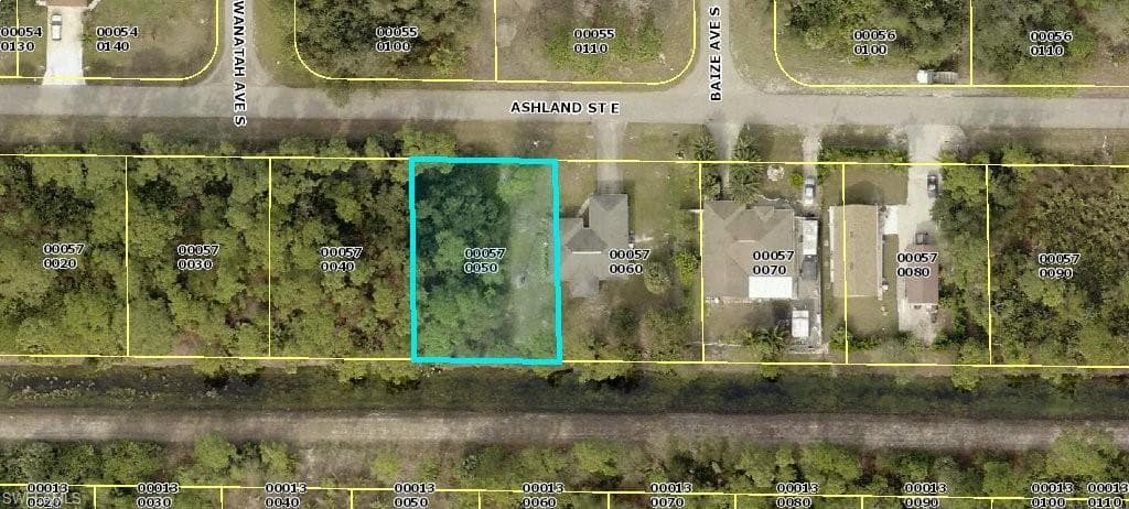 808 Ashland ST E LEHIGH ACRES, FL 33974