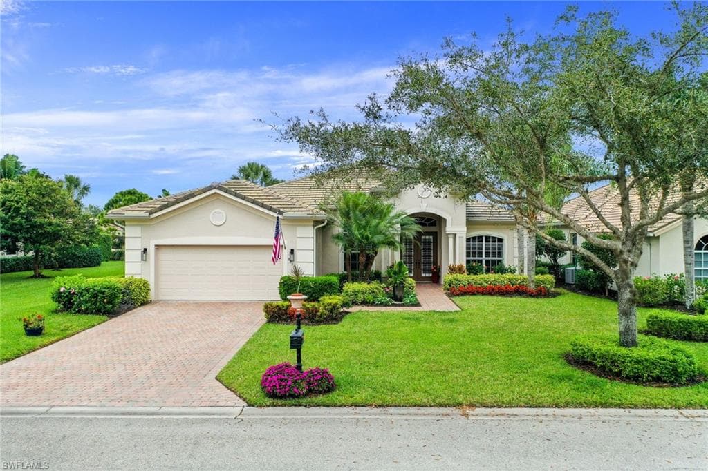 8951 Appaloosa CT NAPLES, FL 34113