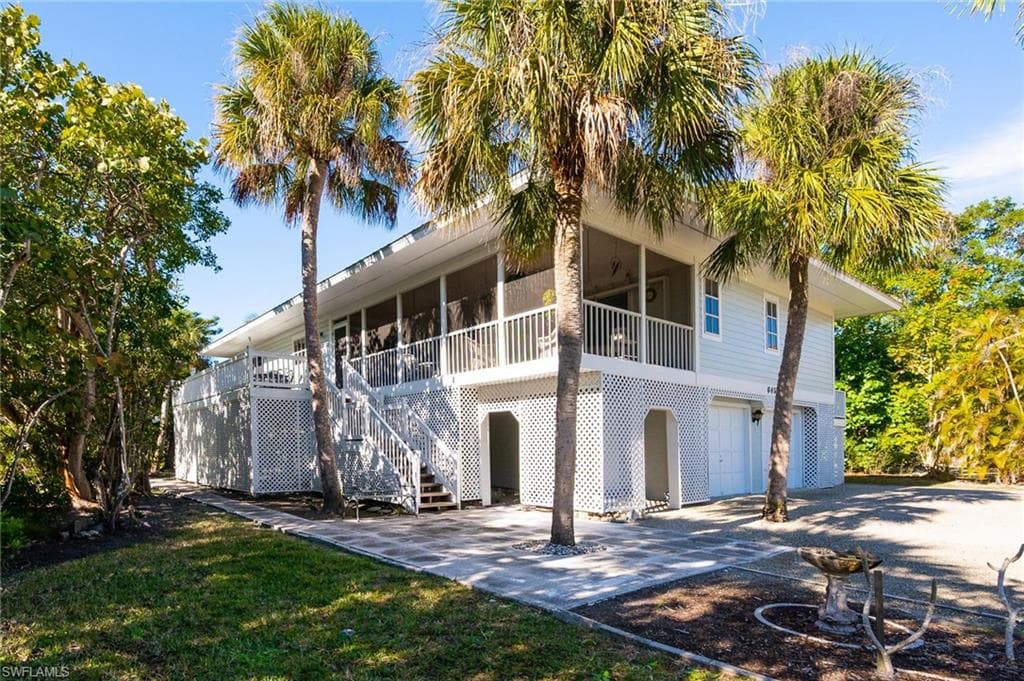 645 Oliva ST SANIBEL, FL 33957