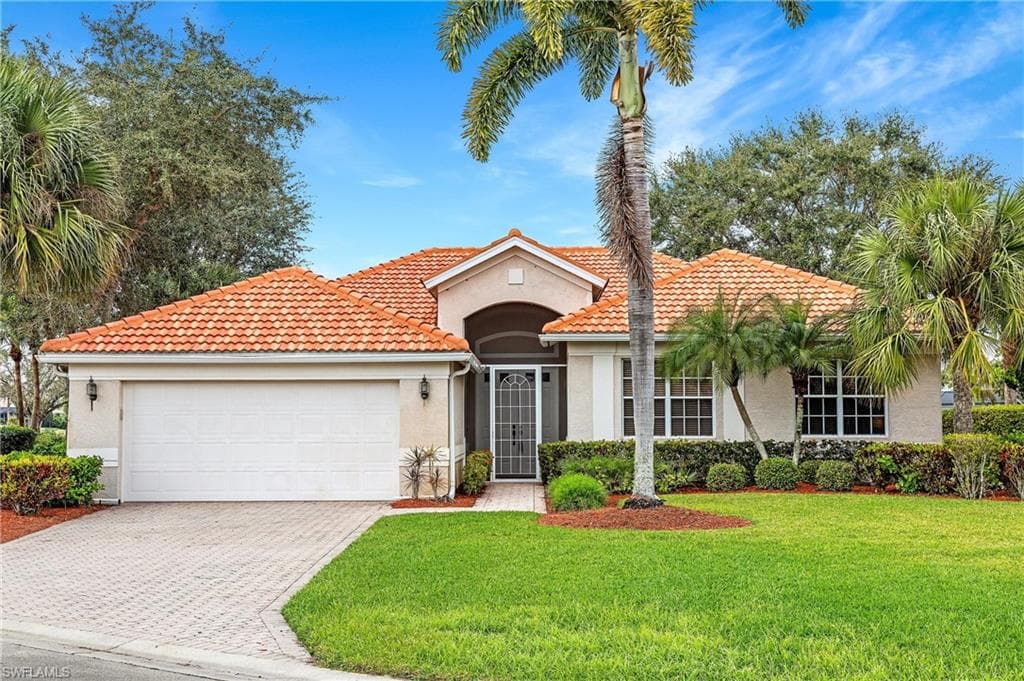 12571 Lake Run DR FORT MYERS, FL 33913