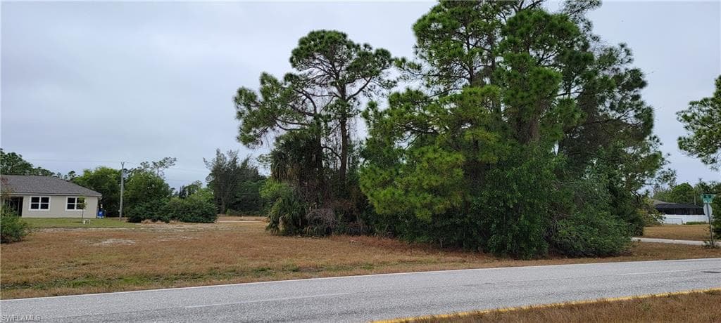 4018 E Gator CIR CAPE CORAL, FL 33909