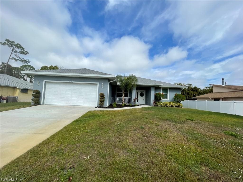 8153 Harrisburg DR FORT MYERS, FL 33967