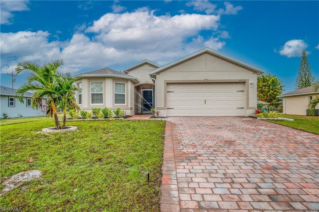 4122 SW Santa Barbara PL CAPE CORAL, FL 33914