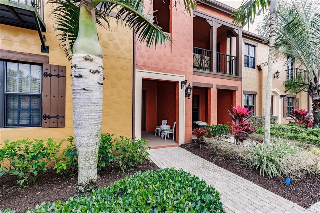 8986 Cambria CIR 22-2 NAPLES, FL 34113
