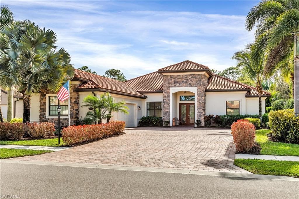 1604 Mockingbird DR NAPLES, FL 34120