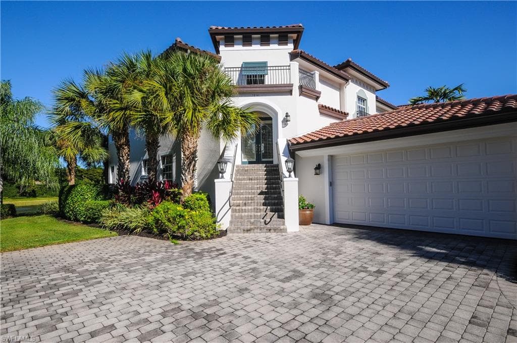 28541 Calabria CT 201 NAPLES, FL 34110