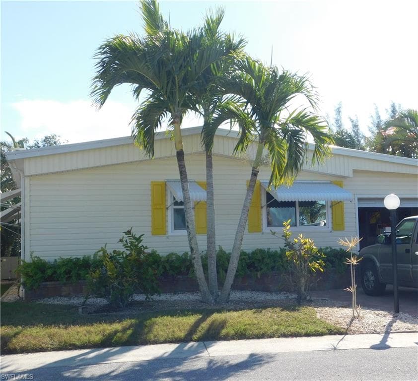 17950 Bryan CT FORT MYERS BEACH, FL 33931
