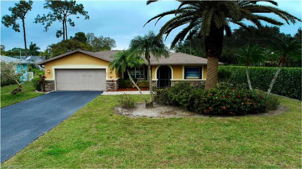 247 Erie DR NAPLES, FL 34110