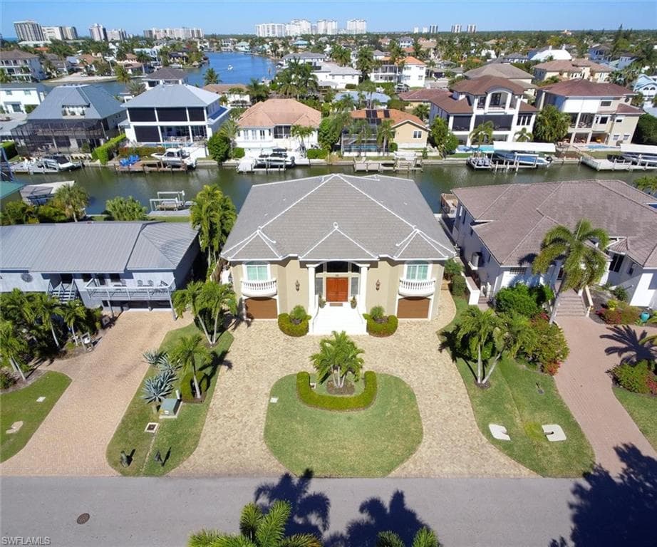 367 Lagoon AVE NAPLES, FL 34108