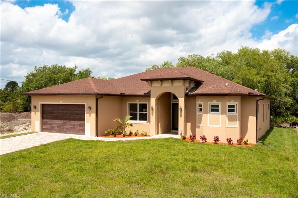 3212 2nd ST W LEHIGH ACRES, FL 33971