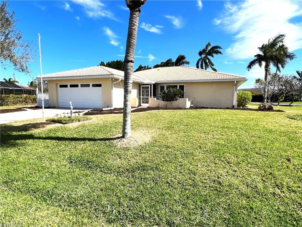 3913 20th PL CAPE CORAL, FL 33904