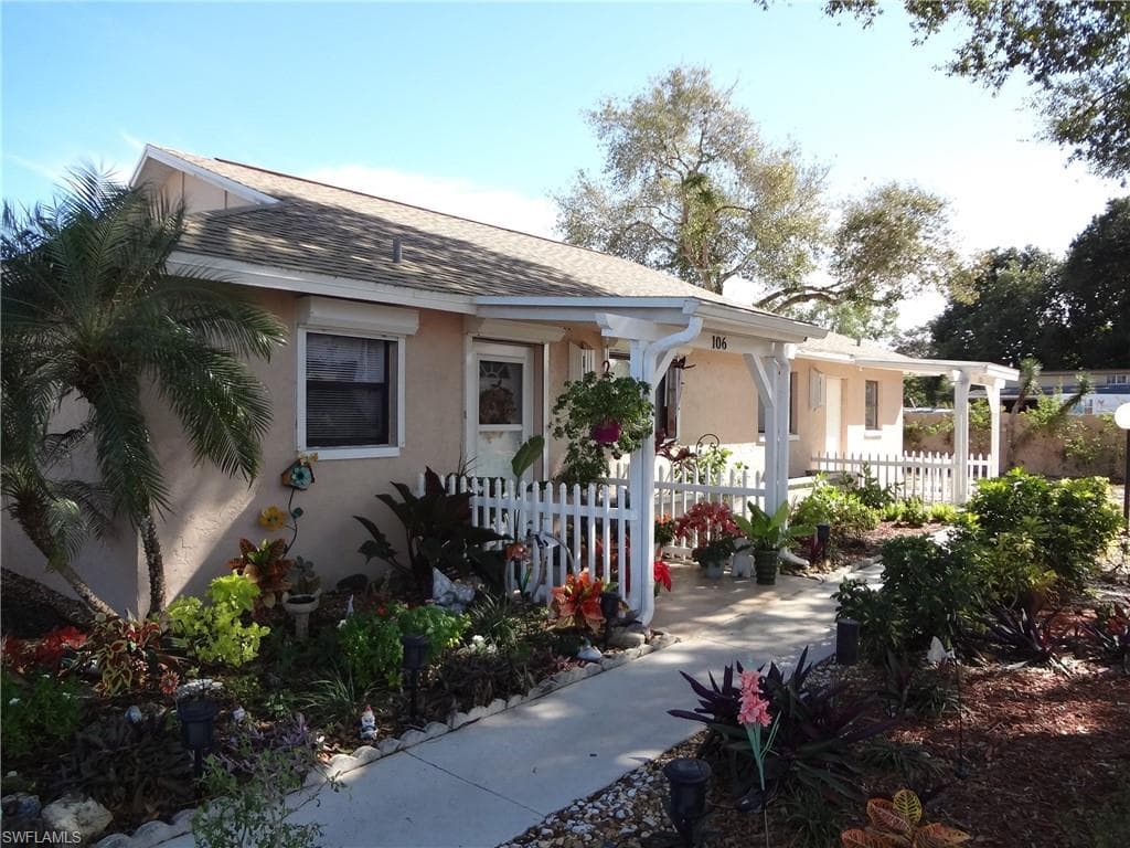 27671 Arroyal RD 106 BONITA SPRINGS, FL 34135