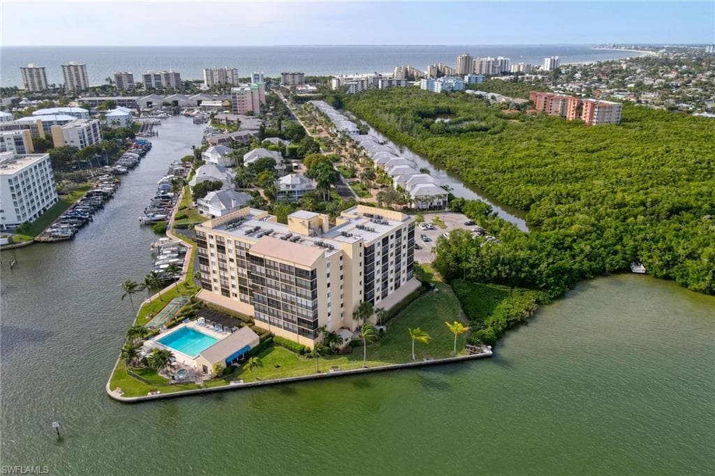 400 Lenell RD 306 FORT MYERS BEACH, FL 33931