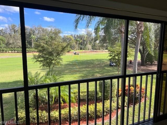 5890 Trailwinds DR 523 FORT MYERS, FL 33907