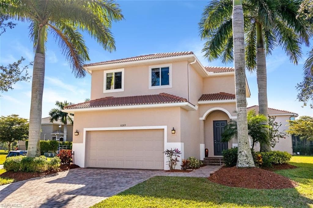 8289 Sumner AVE FORT MYERS, FL 33908