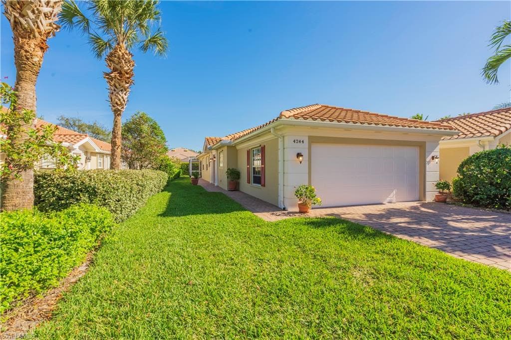 4244 Redonda LN NAPLES, FL 34119