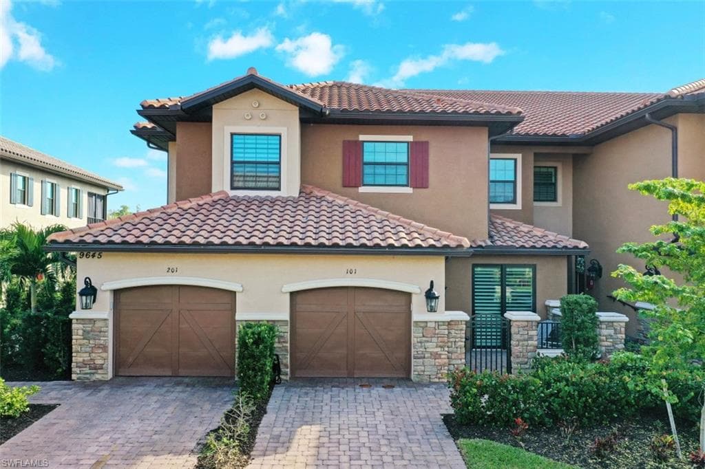 9645 Montelanico LOOP 101 NAPLES, FL 34119
