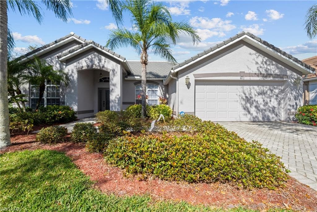9771 Rookery CIR ESTERO, FL 33928