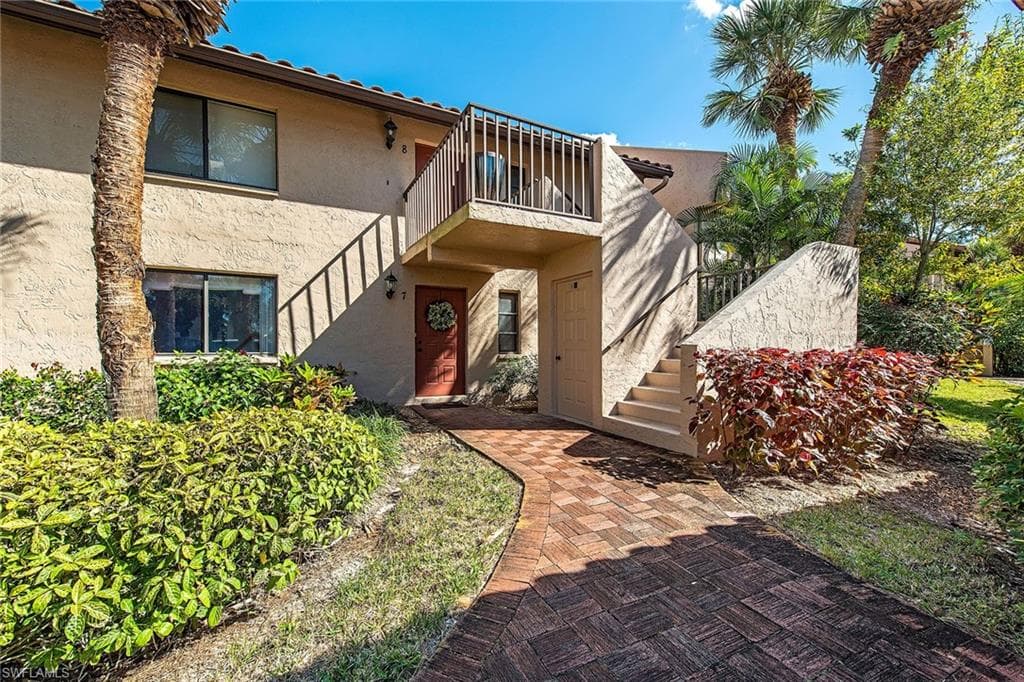 3207 Horse Carriage WAY 407 NAPLES, FL 34105