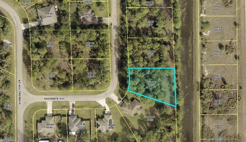 725 Brannen AVE LEHIGH ACRES, FL 33974