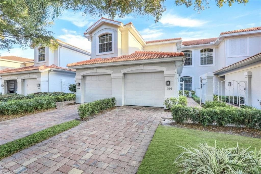 2120 Arielle DR 203 NAPLES, FL 34109