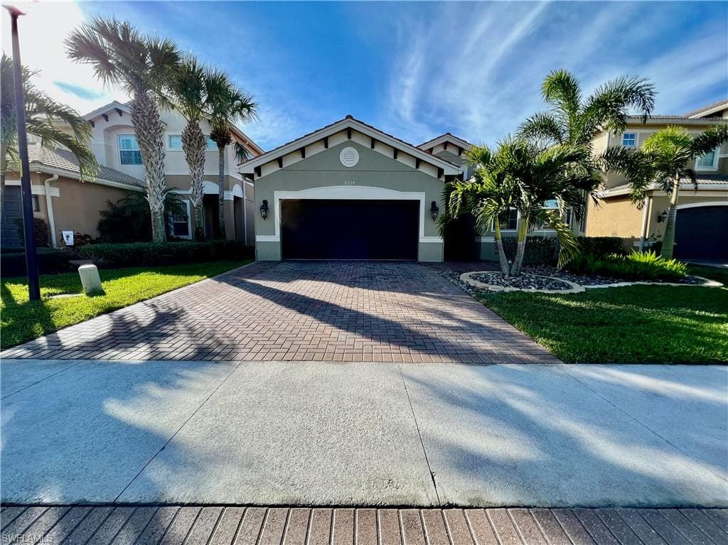 6554 Marbella DR NAPLES, FL 34105