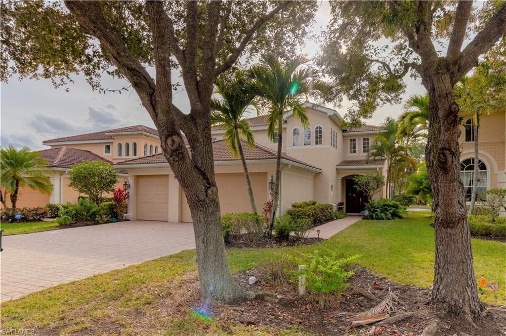 5655 Lago Villaggio WAY NAPLES, FL 34104