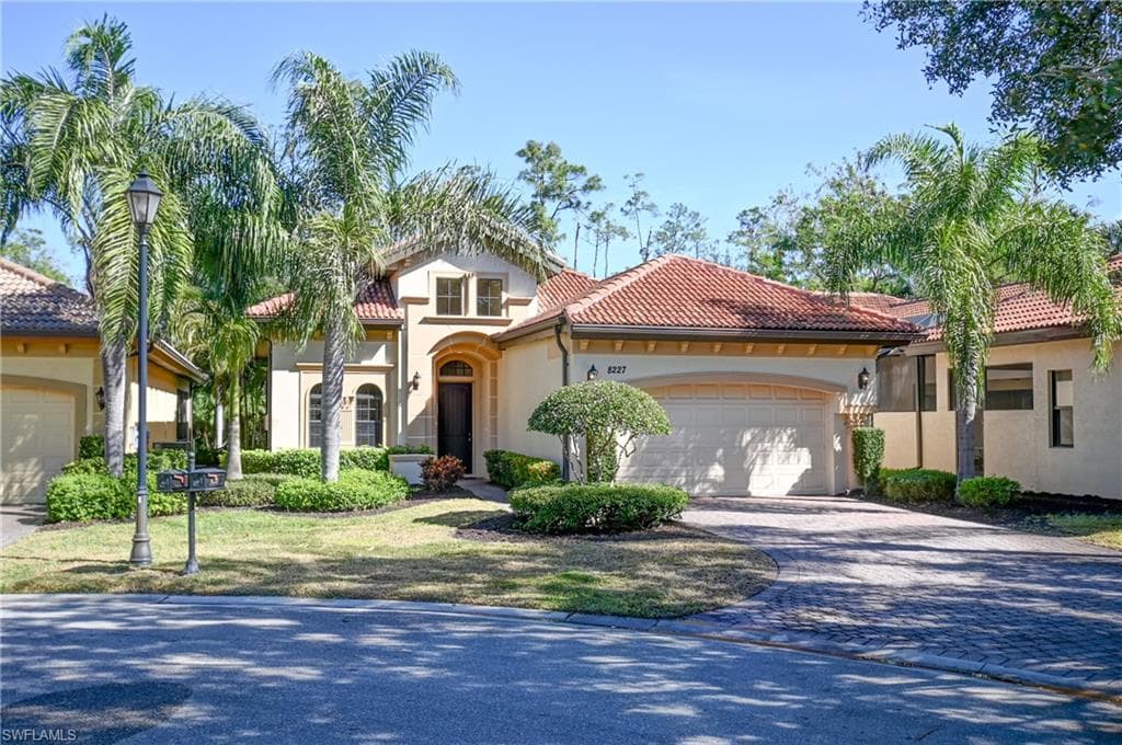 8227 Provencia CT FORT MYERS, FL 33912