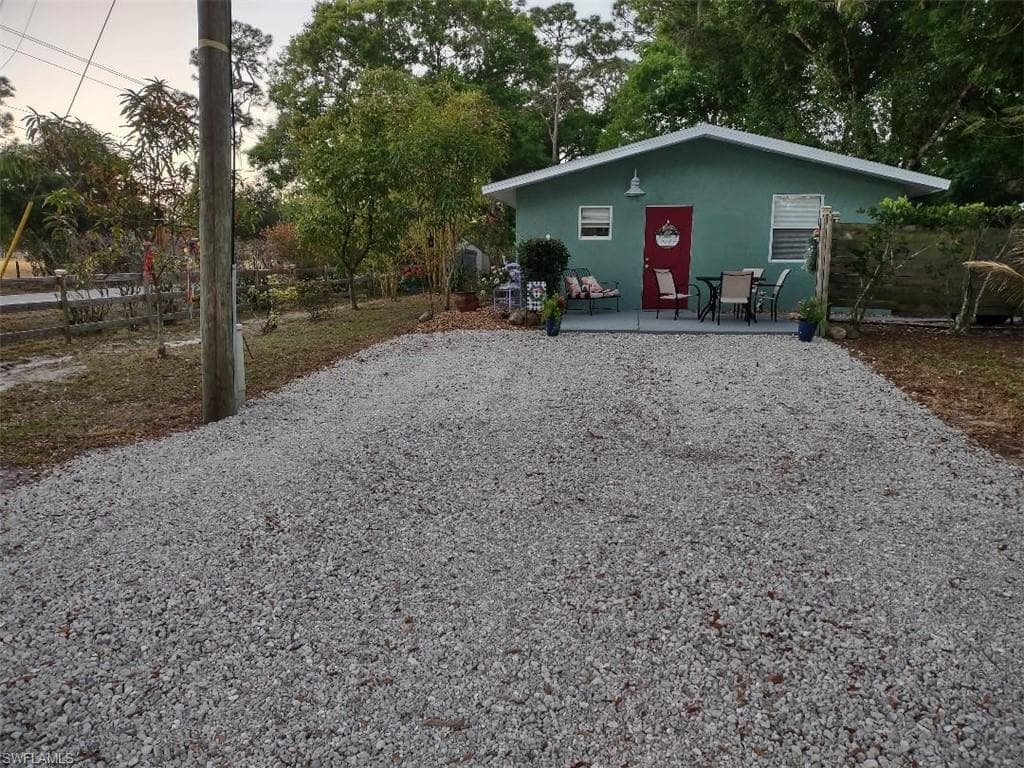 9450 Henderson Grade RD NORTH FORT MYERS, FL 33917