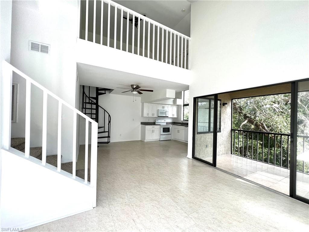 210 Palm River BLVD 211 NAPLES, FL 34110