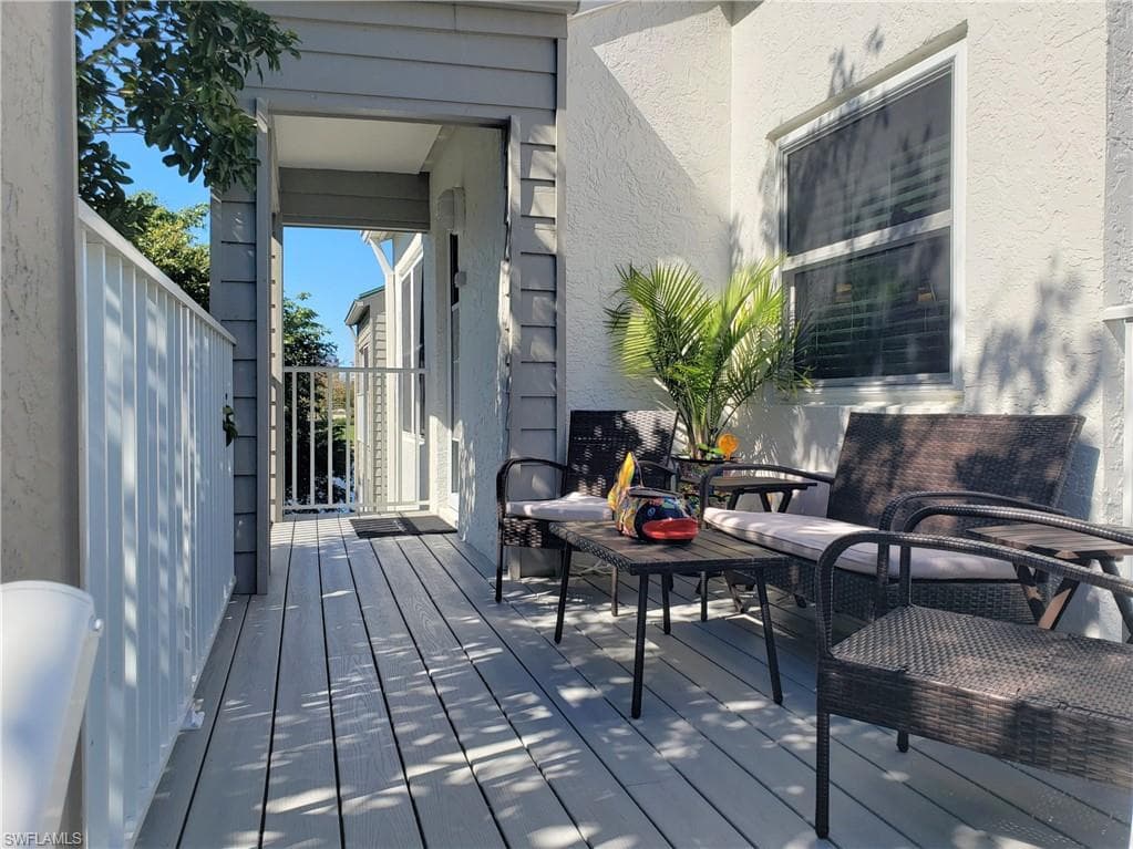 527 Club Side DR 2-527 NAPLES, FL 34110