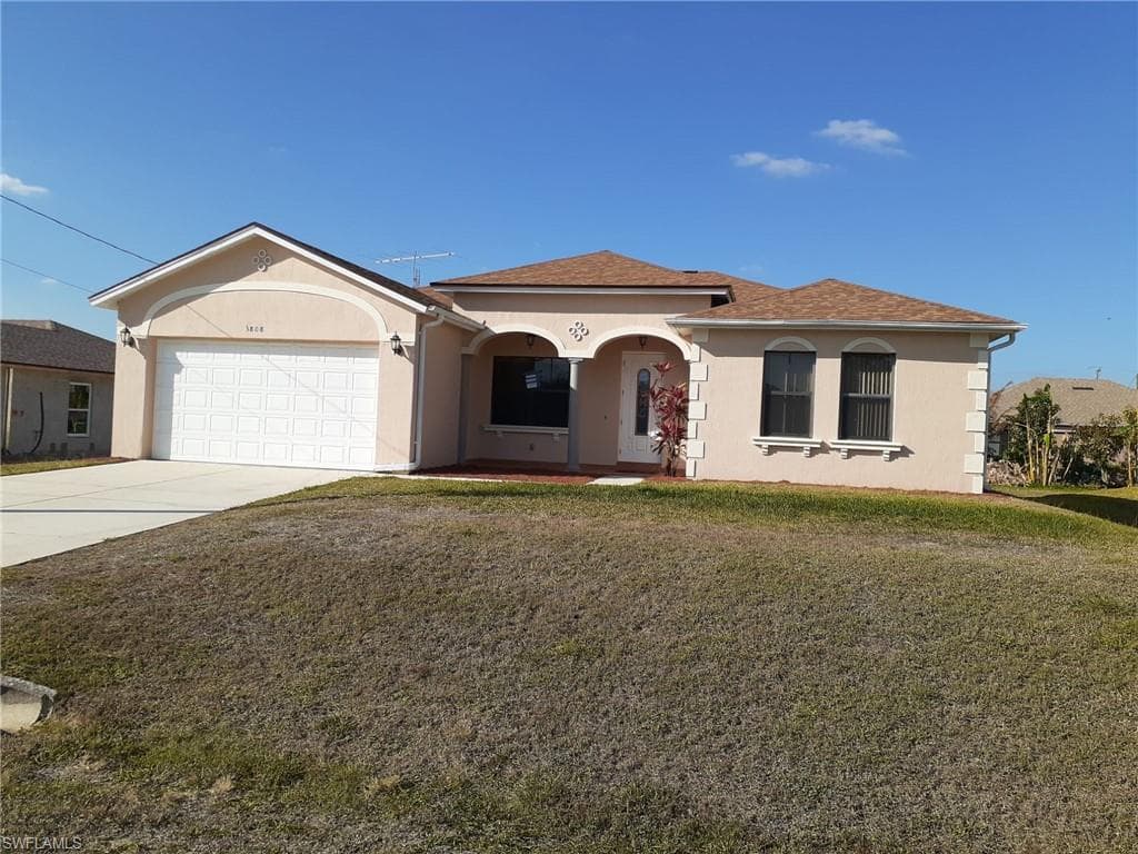 3808 35th ST SW LEHIGH ACRES, FL 33976