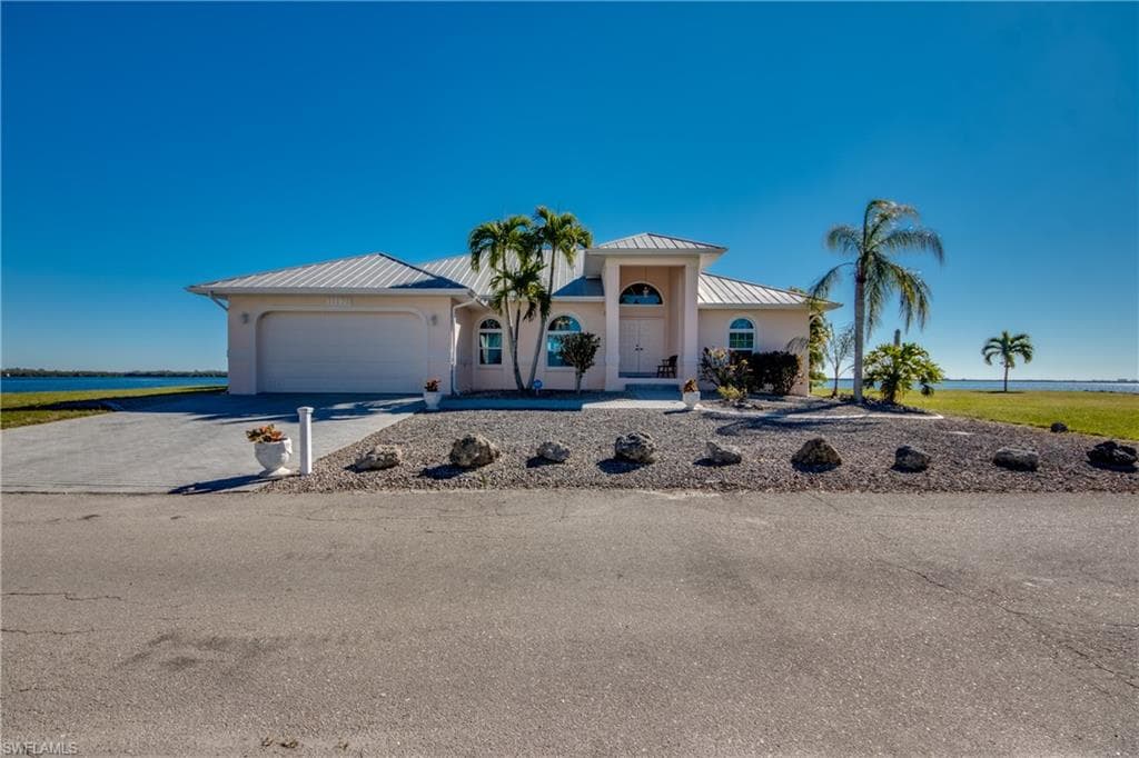 11178 Matlacha AVE MATLACHA, FL 33993