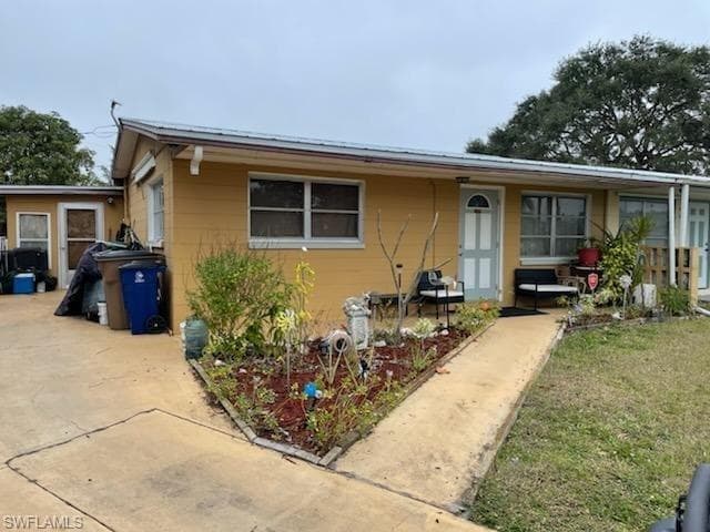 1099 Vineyard PL LEHIGH ACRES, FL 33936