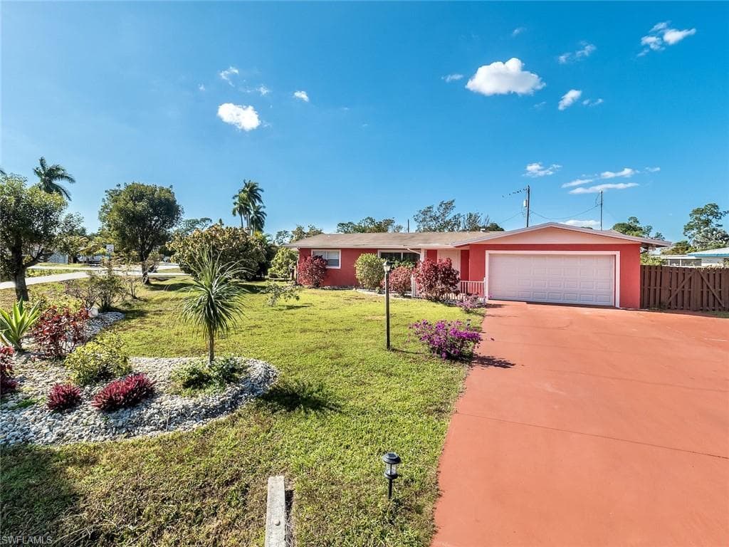 8531 Fordham ST FORT MYERS, FL 33907