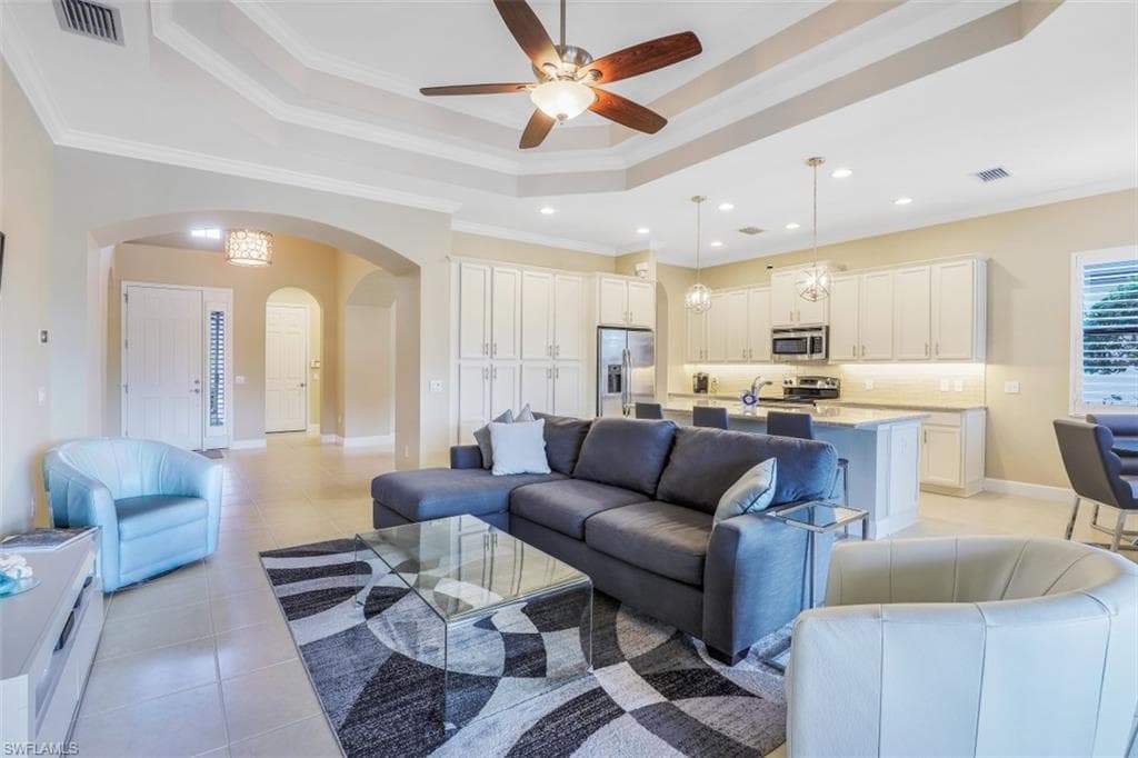 9366 Isla Bella CIR BONITA SPRINGS, FL 34135