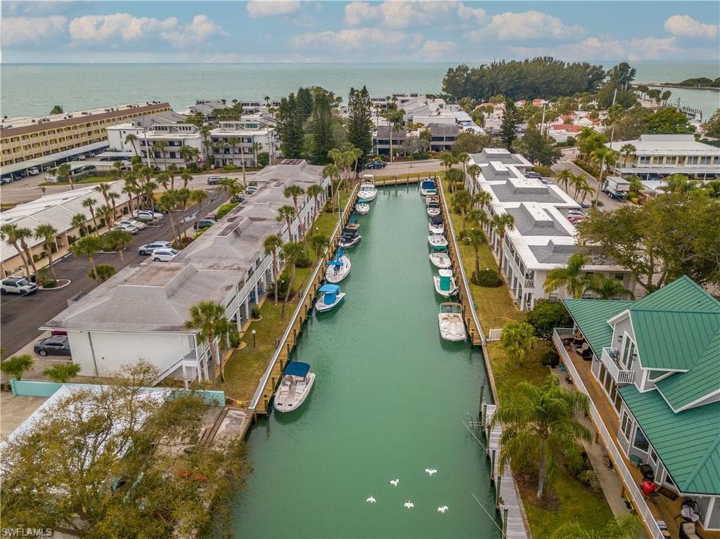 902 Gibbs RD 184 VENICE, FL 34285