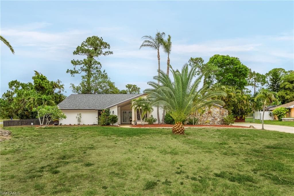 2462 Round Table CT FORT MYERS, FL 33912