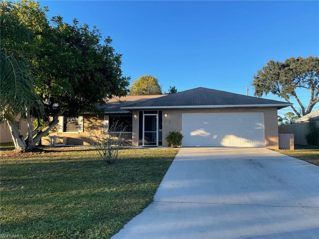 301 SW 32nd TER CAPE CORAL, FL 33914