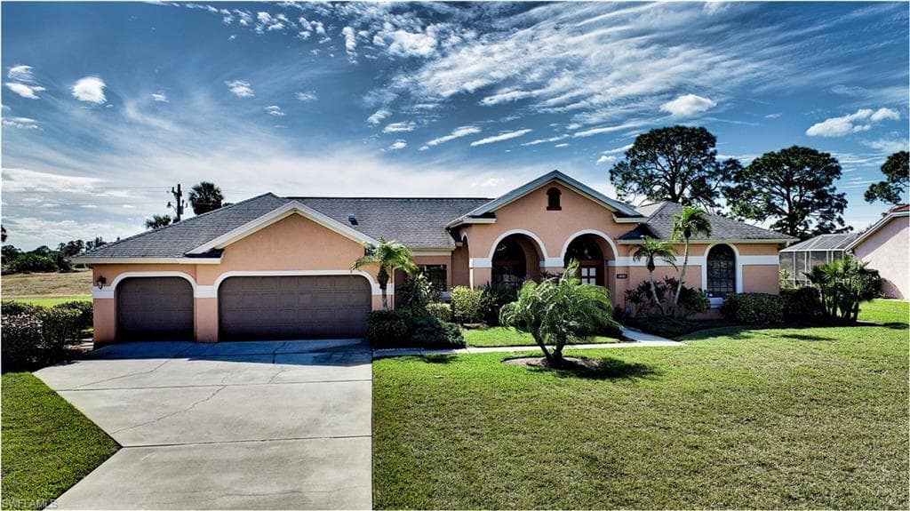 694 Milwaukee BLVD LEHIGH ACRES, FL 33974