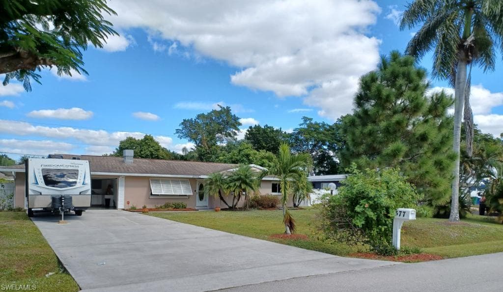 577 Val Mar DR FORT MYERS, FL 33919