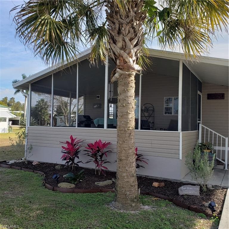 814 Yacht Club WAY NW MOORE HAVEN, FL 33471