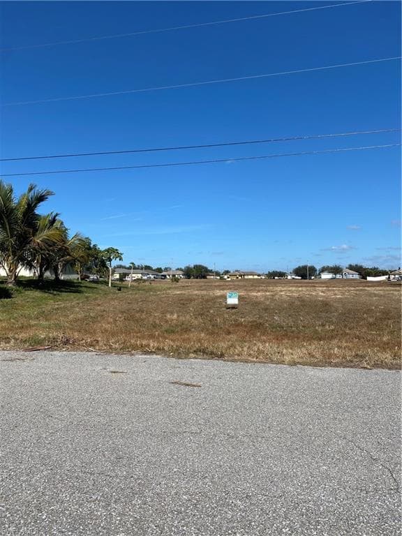 2225 NE 13th LN CAPE CORAL, FL 33909